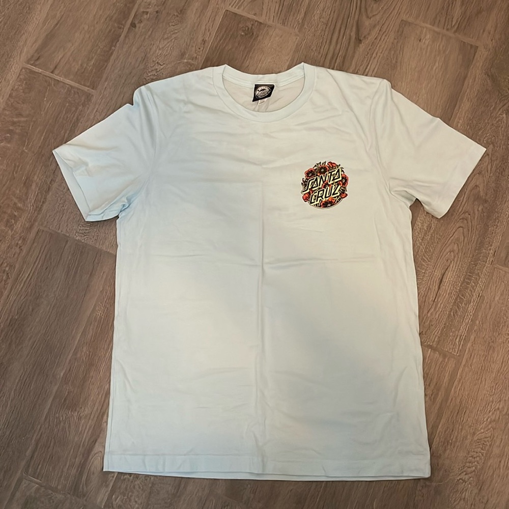 santa cruz t shirt. size large. light blue. excellent condition.